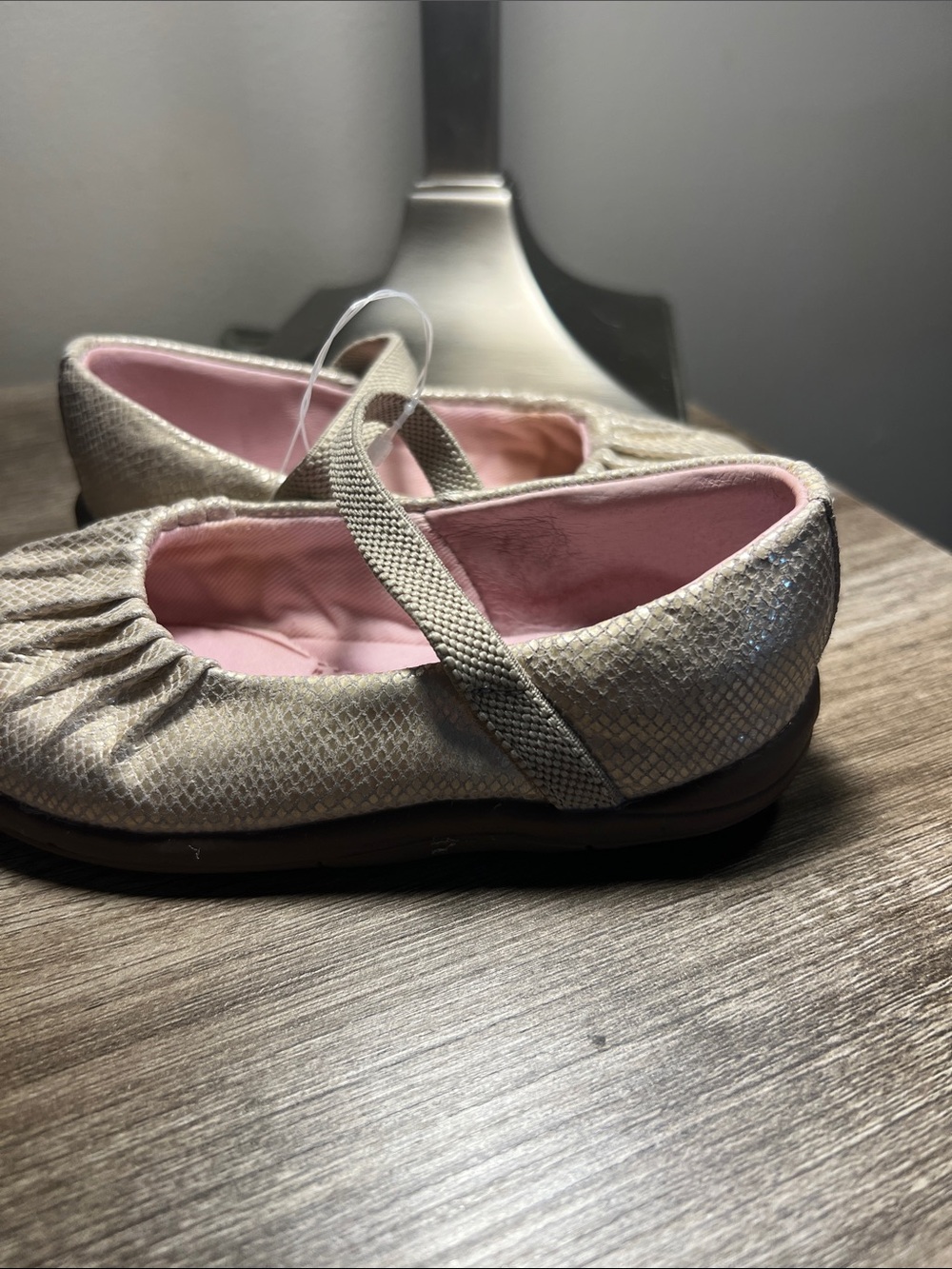 Stride Rite Girls Silver Mary Jane Dress Shoes—stock (07) - Picture 7 of 8